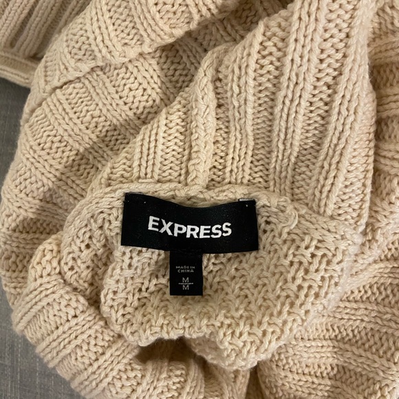 Express Sweater - Picture 2 of 2
